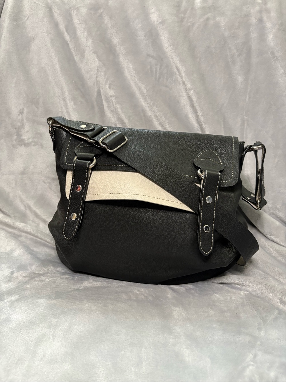 Renato Cueros Black & White Pebbled Leather Crossbody Bag